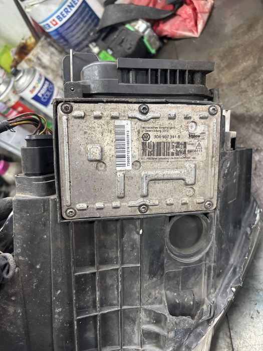 фарове ксенон за vw passa b6/цял за части на части/