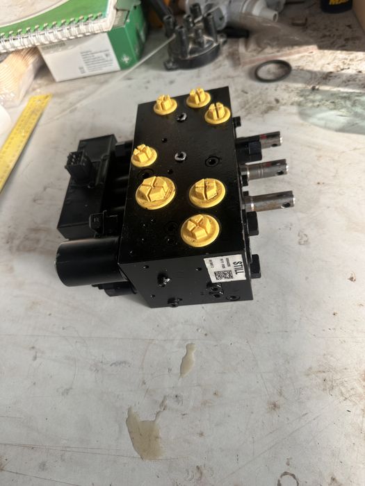 Distribuitor hidraulic electrostivuitor/stivuitor still RX