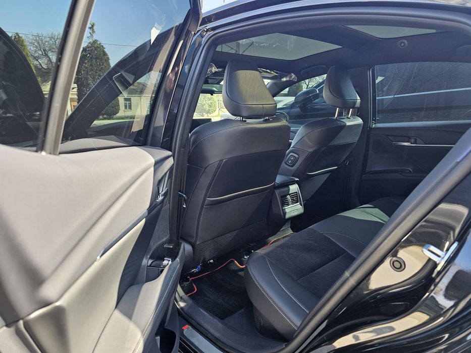 Toyota Camry 80 kuzof. Gibrid. Yili 2025. Yurgani 4500. Narxi 41200