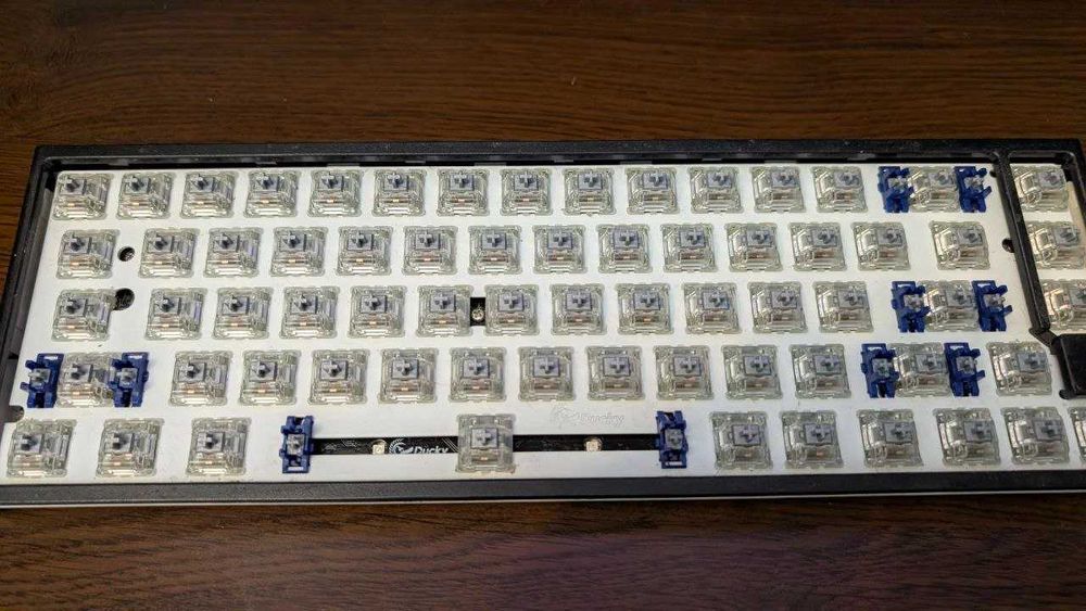 Продам клавиатуру Ducky one 2 SF