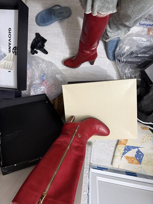 Кожанные сапоги европейка