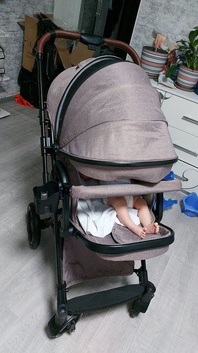 Коляска детская прогулочная