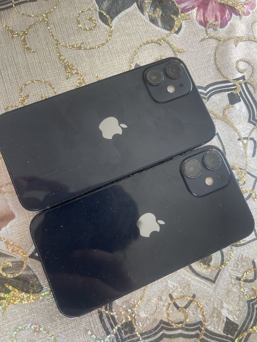 Vand 2 iphone 12 mini de piese