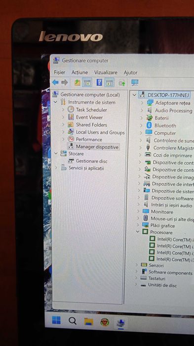Laptop Lenovo touch screen 14 inch quadcore Windows 11