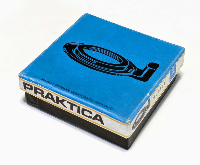 Продавам адаптер Praktica от байонет към резба M42