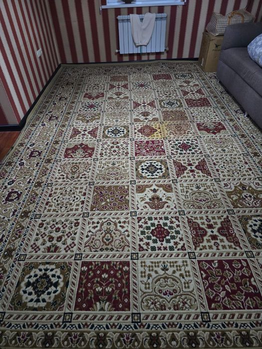 Продам б/у ковер