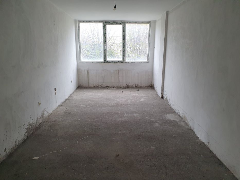 Продава се Тристаен апартамент в Казанлък - 81 кв.м за 882 €/кв.м - Снимка #2