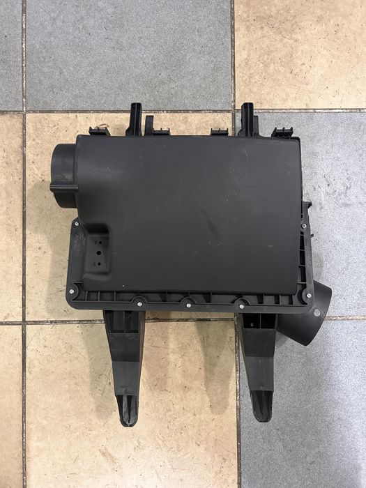 Корпус воздушного фильтра Merсedes Sprinter  , Фольцваген Crafter