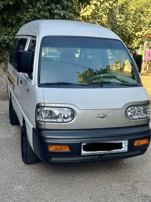 Дамас делюкс сотилади.