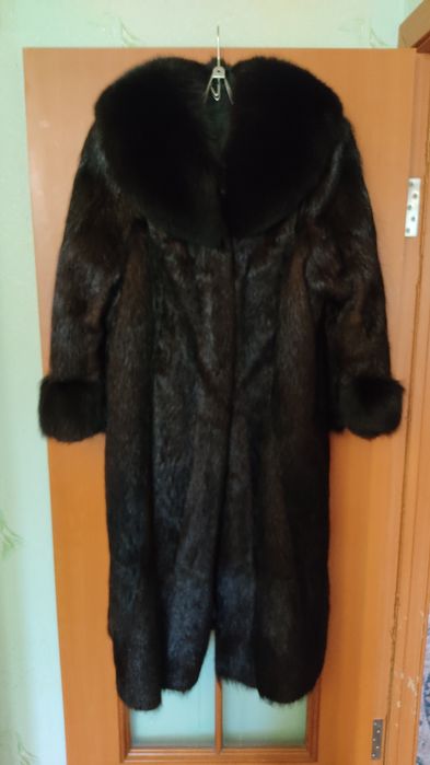 Продам шубу натуральную