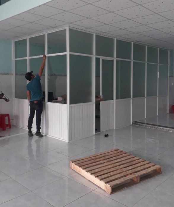 Алюминиевые окна, витражи, перегородки, двери