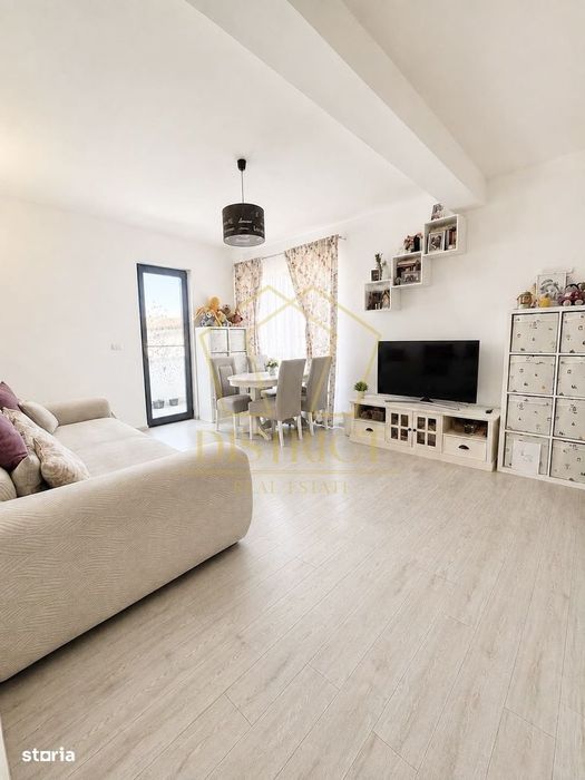 Apartament cu 2 camere si bucatarie inchisa, terasa de 17mp la etajul