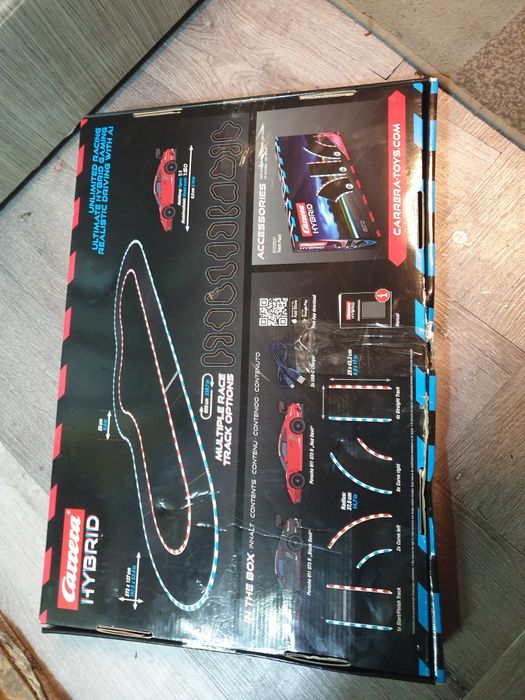 Set circuit carrera hybrid cu 2 mașinute cu aplicatie pe telefon noua pret 400 de lei