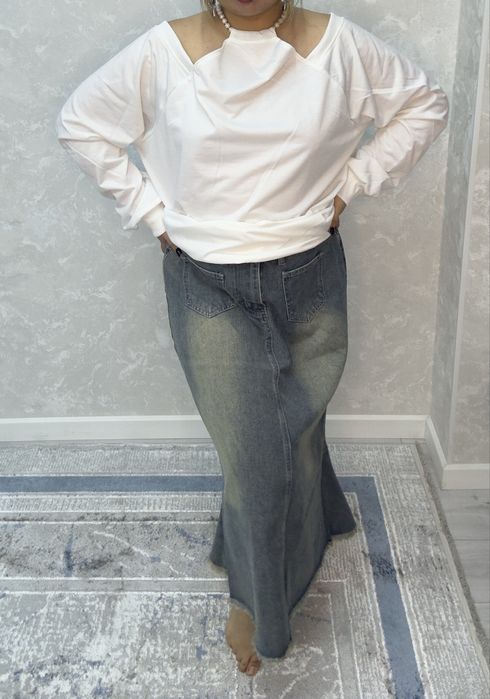 Кофта и джинсовая юбка