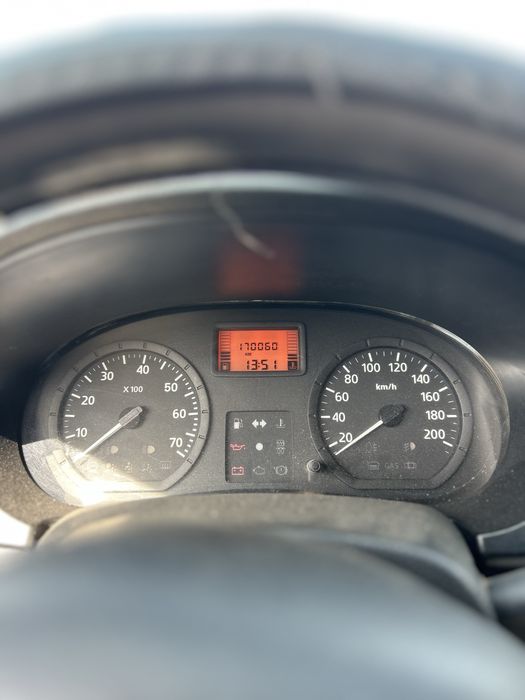 Vand logan 1.4 cu fiscal