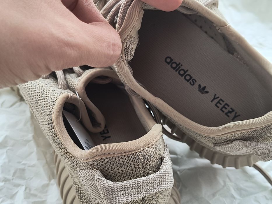 Pantofi Adidas Yeezy - mărimea  42