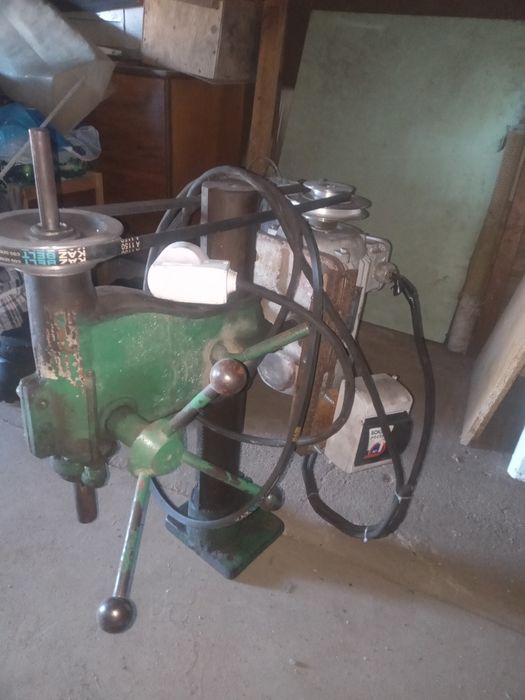 Станок сверлильный