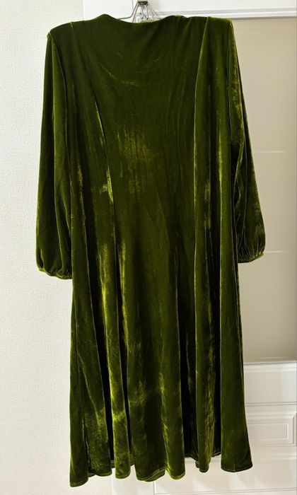 Көйлек сатылады.