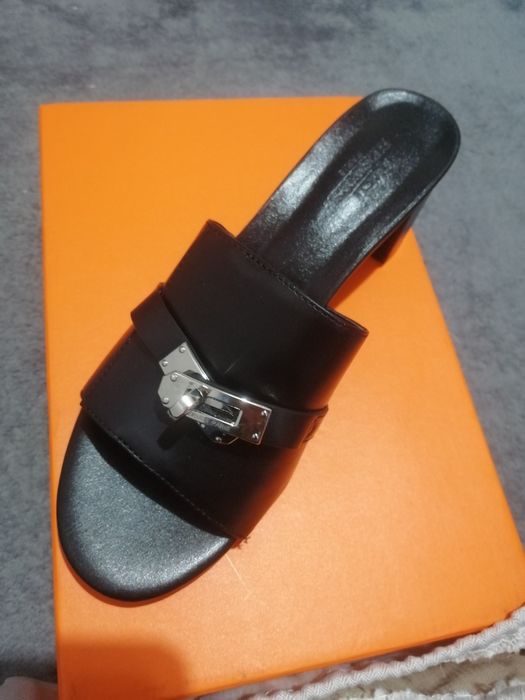 Sandale tip papuc piele 100% negre model deosebit noi mărime 38