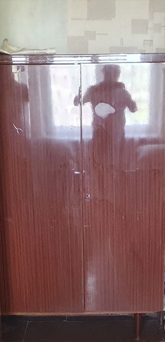 Шифоньер трёхстворчатый