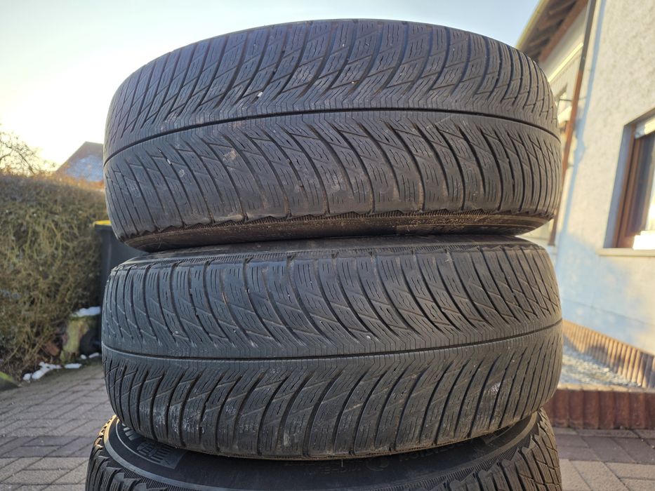 Jante Originale VOLVO + Cauciucuri 235 60 r18 Michelin DOT2022 Iarnă