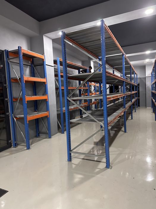 Rafturi metalice reglabile