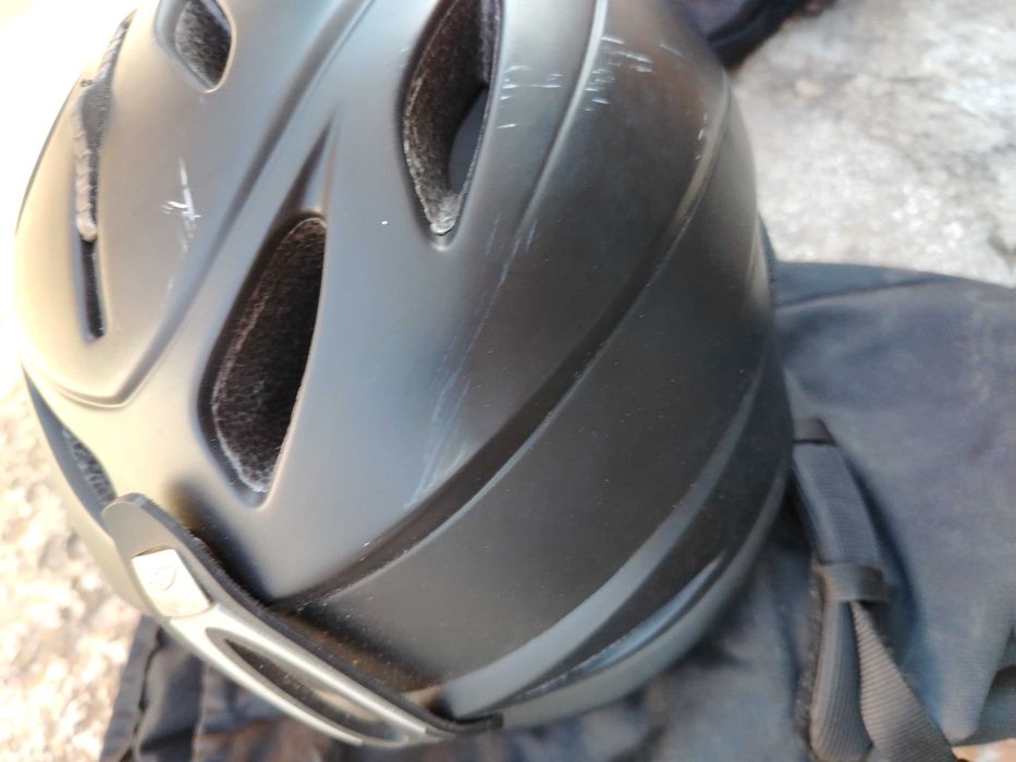 Каски giro за скутер,велосипед М. Лразмер