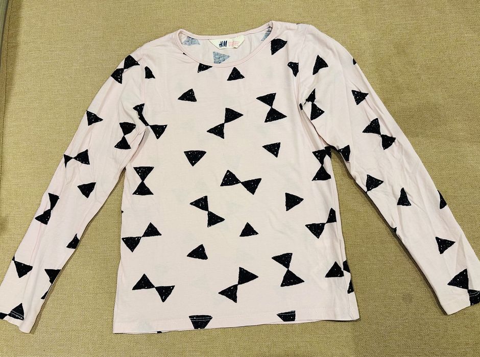 Футболкалар сотилади