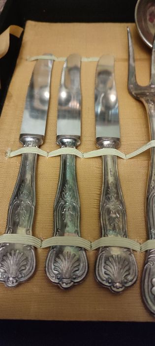 Старинни дълбоко посребрени прибори за хранене