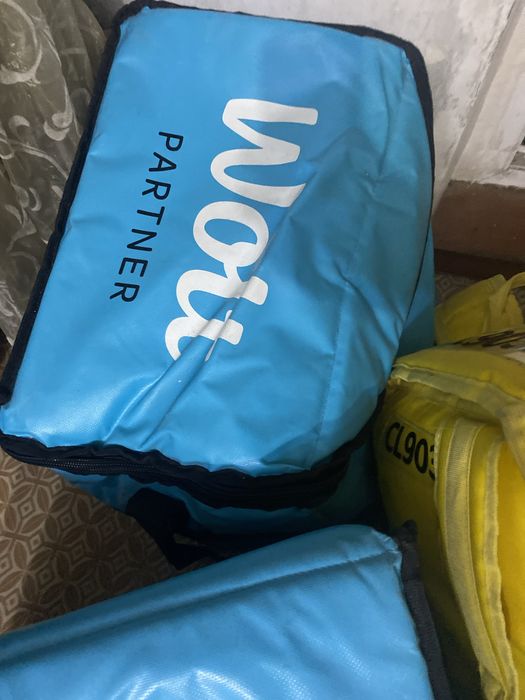 3 термосуки (2 wolt и 1 яндекс еда)