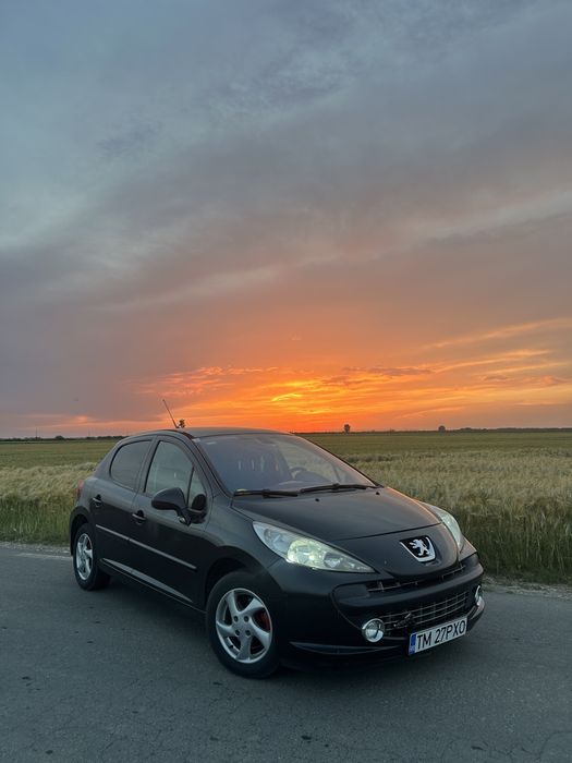 PEUGEOT 207
