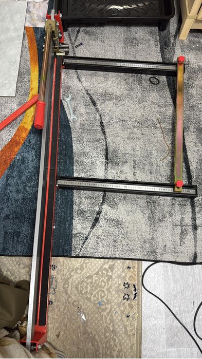 Плиткорез  со лазером