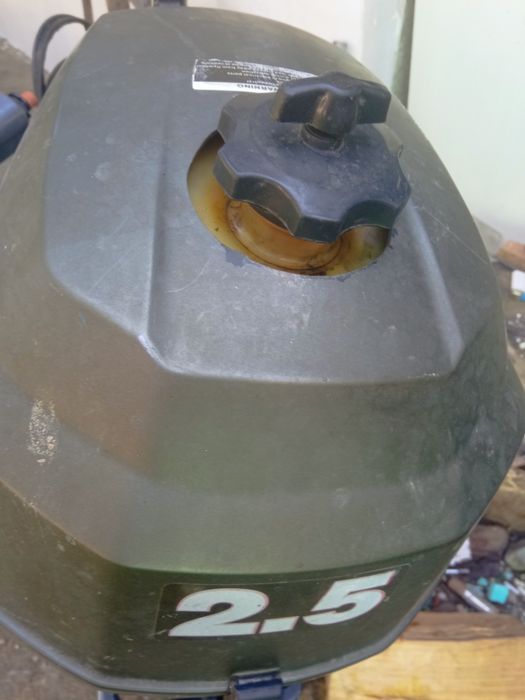 Продавам двигател .за лодка