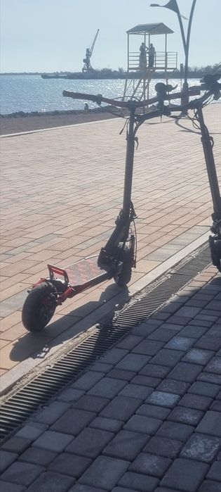 Продам самокат Kugoo m4pro