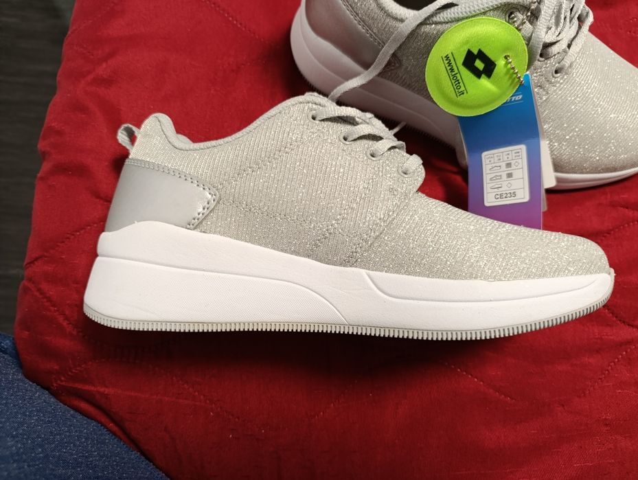 Дамски маратонки