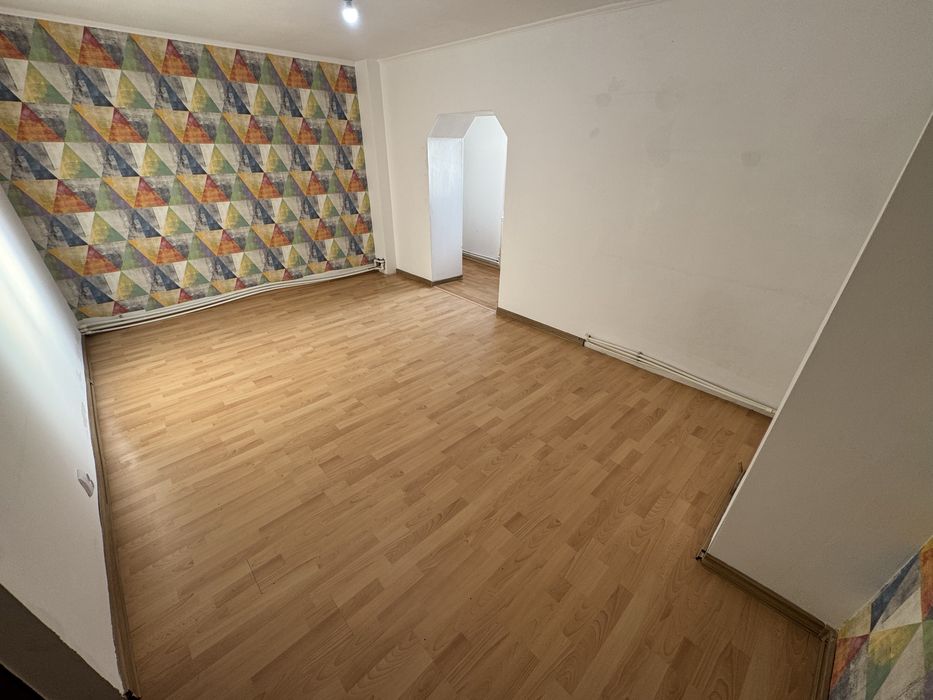 Apartament 4 camere de vanzare zona Obcini