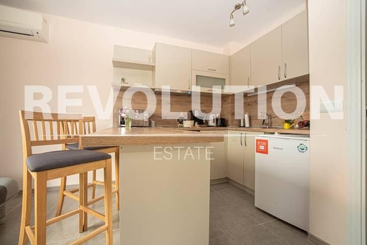 Дава се под наем Двустаен апартамент в Варна, Център - 60 кв.м за 600 € - Снимка #3