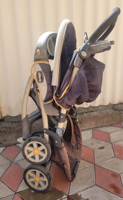 Коляска Chicco Cortina