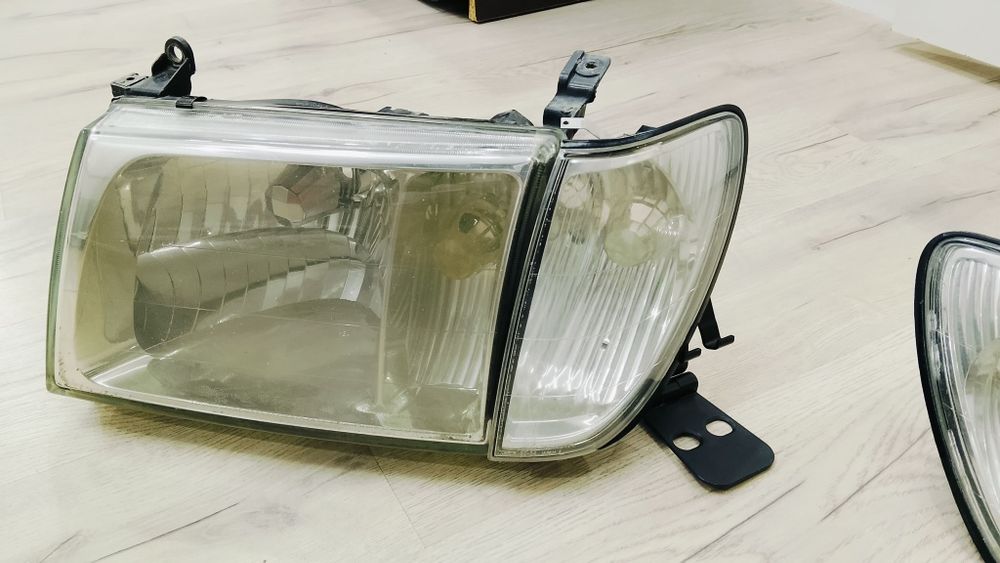 Продам фары Land Cruiser 100