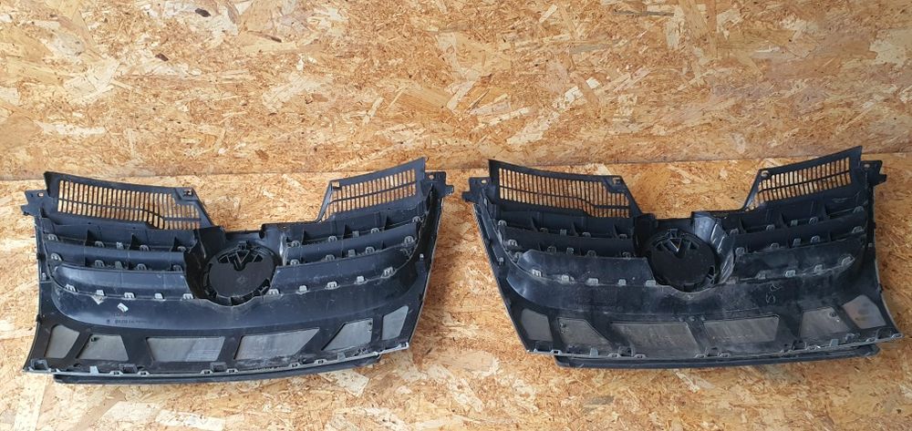 Grilă centrală Golf 5 cu siglă Volkswagen 1K5853651  originală
