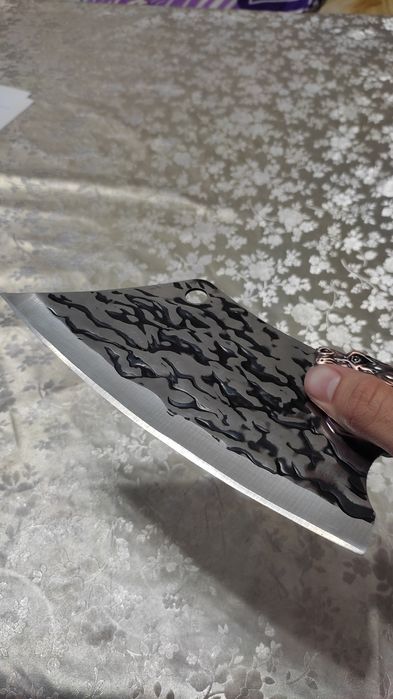 Срочно продам прочный,стальной нож.