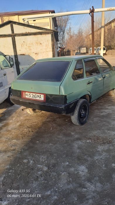 Lada 2109 yurib turgan moshin