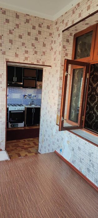 Провдется квартира  возле 13 школы Galaba 7B