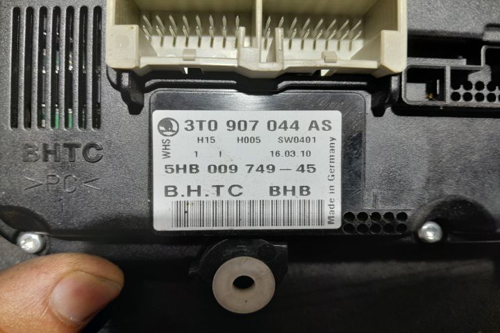 Comanda clima 3T0907044AS 3T0907044AS Skoda Octavia a 2-a generatie (