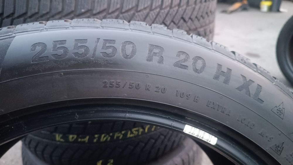 255/50/20 Continental