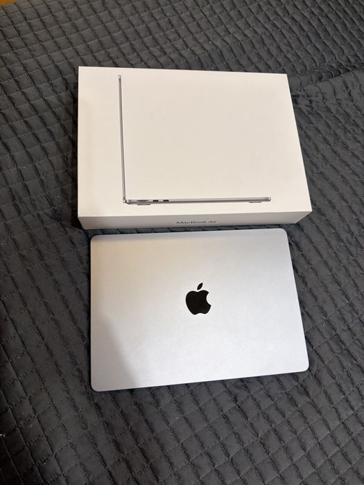 Продаю MacBook Air 13 в отличном состоянии