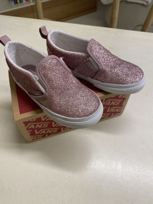 Детски нови  кецове Vans 26 размер