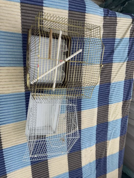 Продам клетки для попугаев