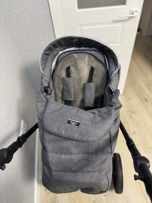 Продаю Коляску 2 в 1