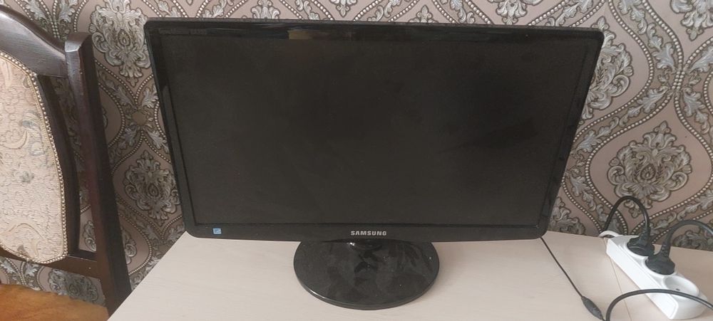 Монитор Samsung.